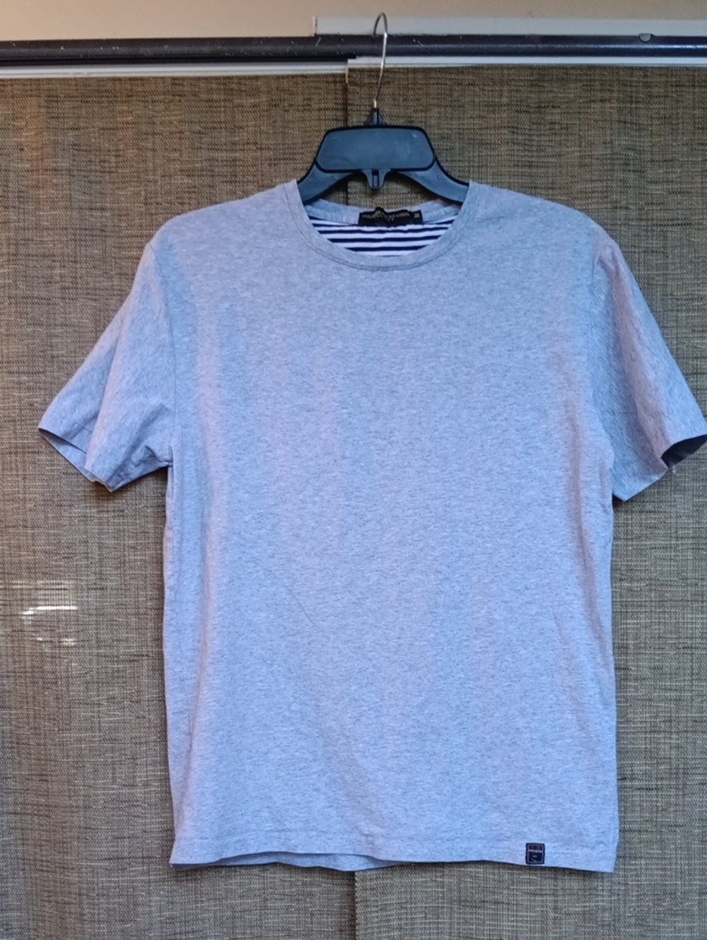Men's Light Gray Crew Neck Short Sleeve Tee